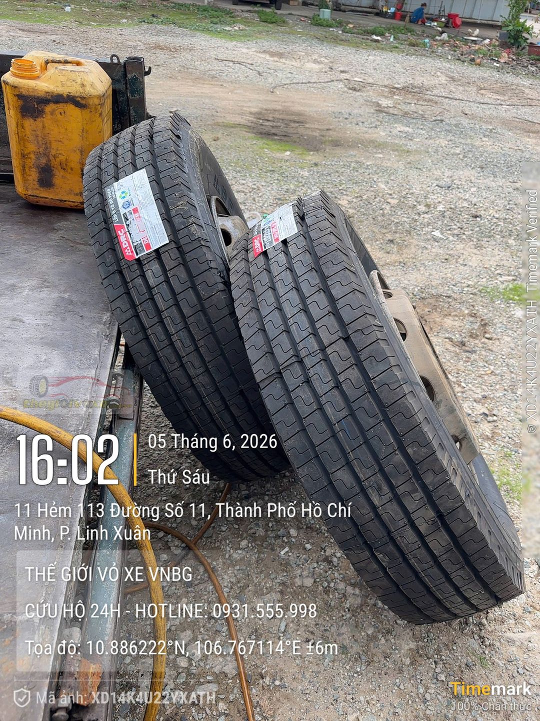 Hướng dẫn cách tự thay lốp dự phòng ô tô cho tài mới dễ hiểu nhất. 3 Hướng dẫn cách tự thay lốp dự phòng ô tô cho tài mới dễ hiểu nhất. - Hình ảnh thực tế tại xưởng VNBG