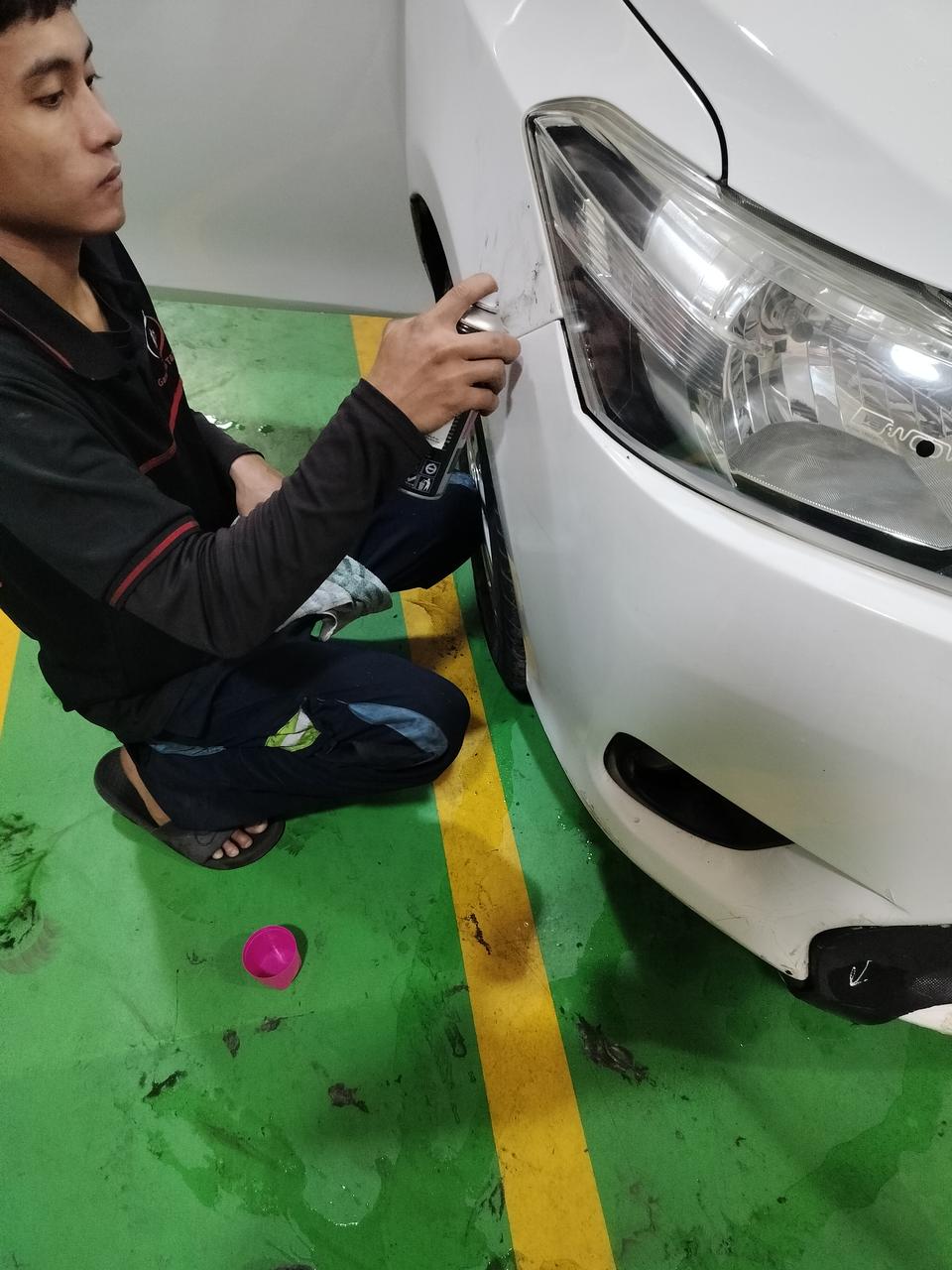Đánh bóng sơn xe ô tô chuẩn 5 bước, phục hồi độ bóng như mới. 3 Đánh bóng sơn xe ô tô chuẩn 5 bước, phục hồi độ bóng như mới. - Hình ảnh thực tế tại xưởng VNBG
