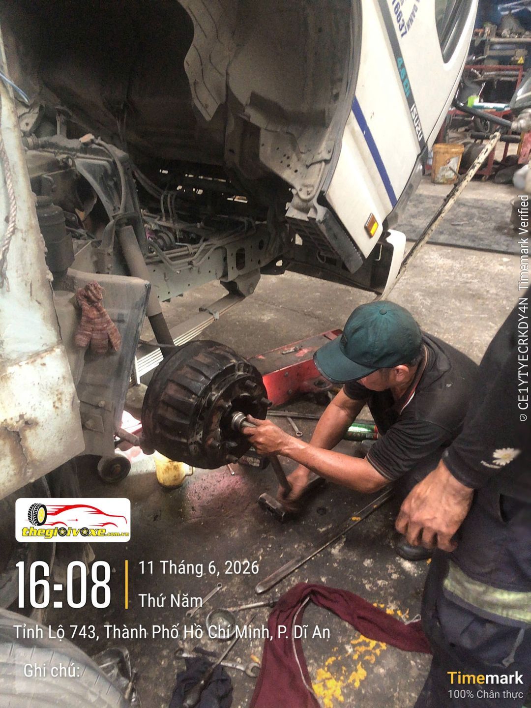 Bảo dưỡng hệ thống treo và phanh hơi xe tải Những điều tài xế cần nhớ. - Hình ảnh thực tế tại xưởng VNBG